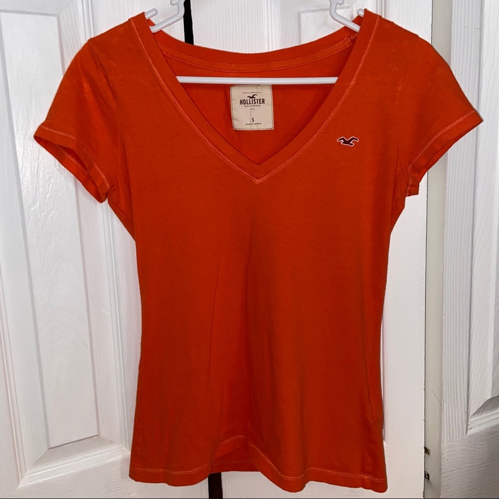 hollister tshirt